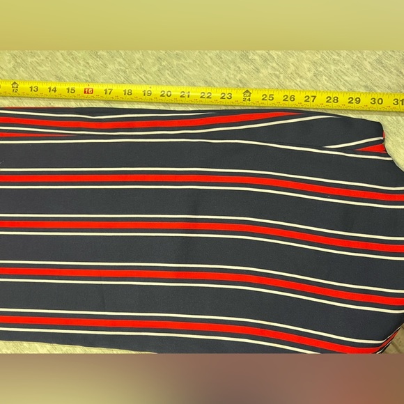 CYNTHIA ROWLEY Navy and red striped‎ wide leg crop pant size 6. - Picture 12 of 13